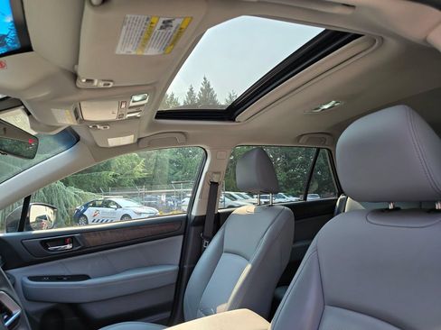 Used 2018 Subaru Outback 3.6R Limited AWD/4WD image 13