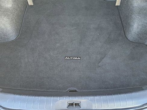 Used 2024 Nissan Altima 2.5 SV image 21