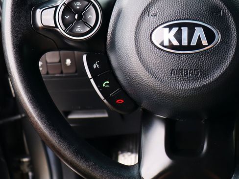 Used 2018 Kia Soul + FWD image 49