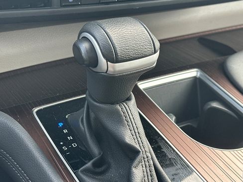 Used 2023 Toyota Sienna XLE image 34