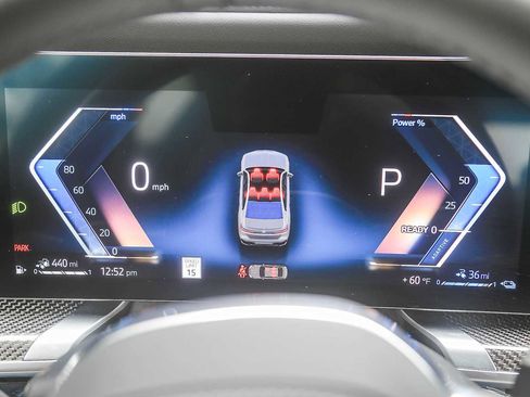 Used 2025 BMW 750e xDrive w/ Premium Package image 19