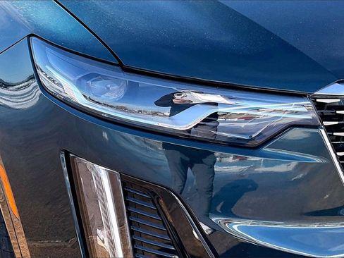 Certified 2025 Cadillac XT6 Premium Luxury image 30