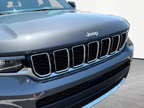 Used 2024 Jeep Grand Cherokee L Limited AWD/4WD image 33