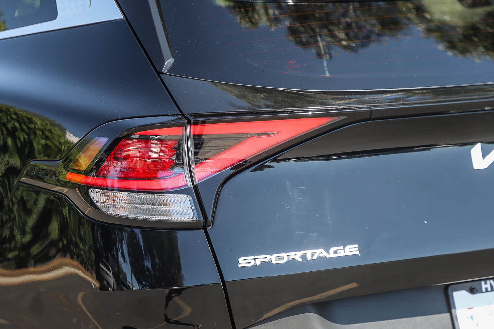 Used 2023 Kia Sportage EX FWD image 9
