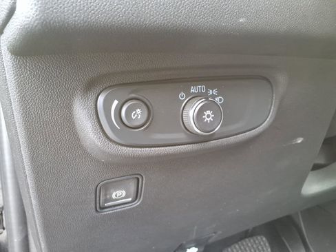 Certified 2024 GMC Terrain SLE w/ Driver Convenience Package image 14