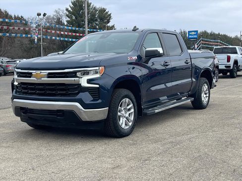Certified 2023 Chevrolet Silverado 1500 LT w/ Z71 Off-Road Package image 3