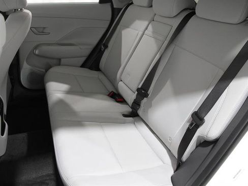 Certified 2025 Hyundai Kona SEL image 18