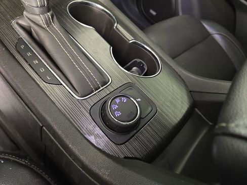 Used 2019 GMC Acadia SLT w/ LPO, Floor Liner Package AWD/4WD image 28