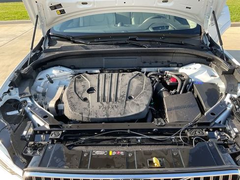 Used 2023 Volvo XC60 B5 Ultimate w/ Climate Package image 32