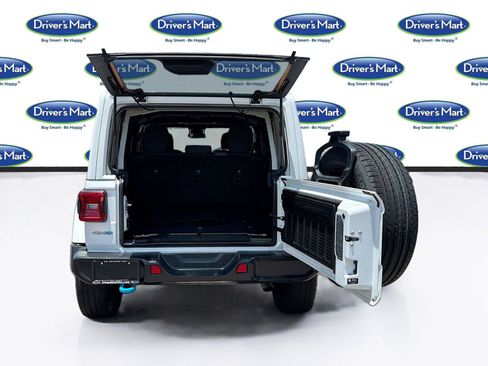 Used 2024 Jeep Wrangler Unlimited Sahara AWD/4WD image 25