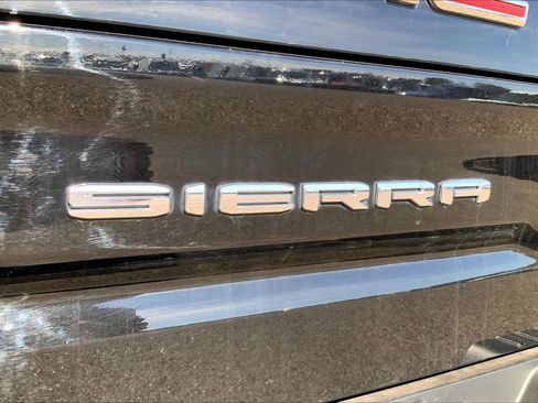 Used 2019 GMC Sierra 1500 SLT image 33