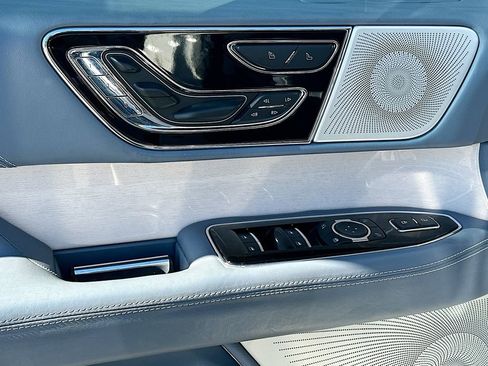 Used 2022 Lincoln Navigator L Black Label image 21