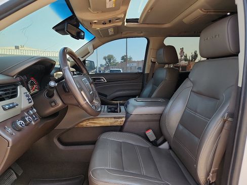Used 2016 GMC Yukon XL Denali w/ Open Road Package AWD/4WD image 12