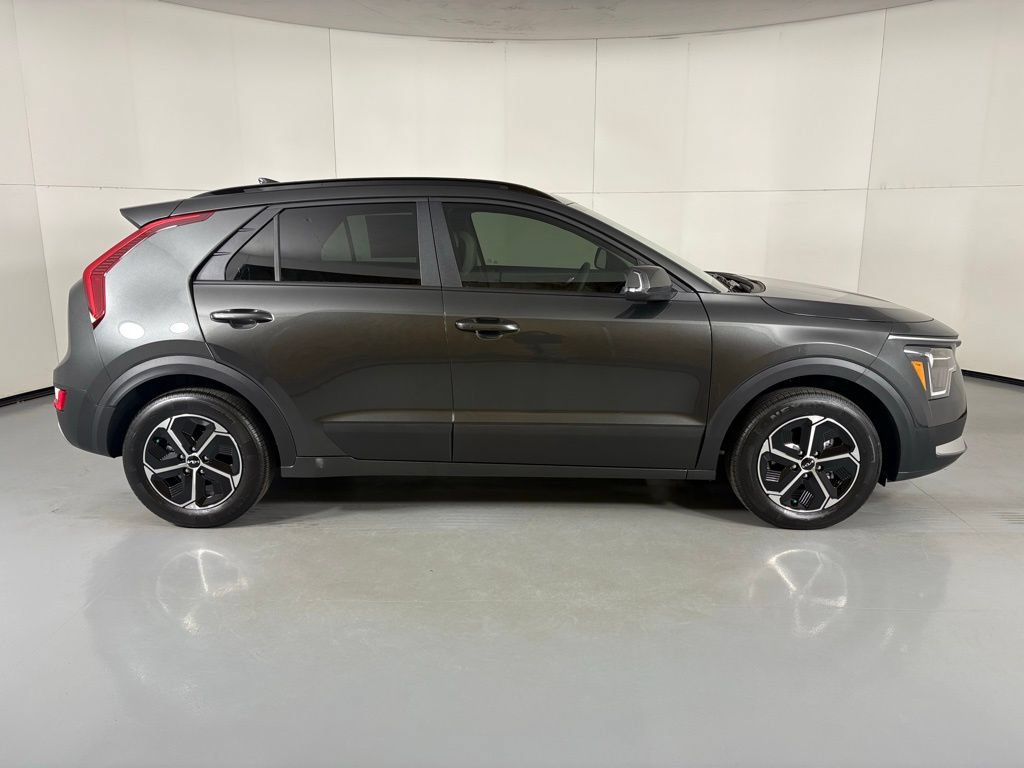 New 2026 Kia Niro EX FWD image 9