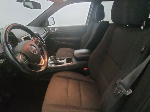 Used 2019 Jeep Grand Cherokee Laredo image 17