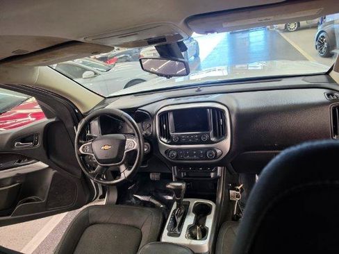 Used 2018 Chevrolet Colorado LT AWD/4WD image 9
