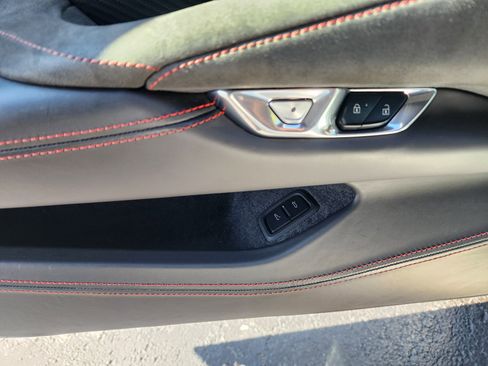 Used 2022 Chevrolet Corvette Stingray Premium Cpe w/ Z51 Performance Package image 19