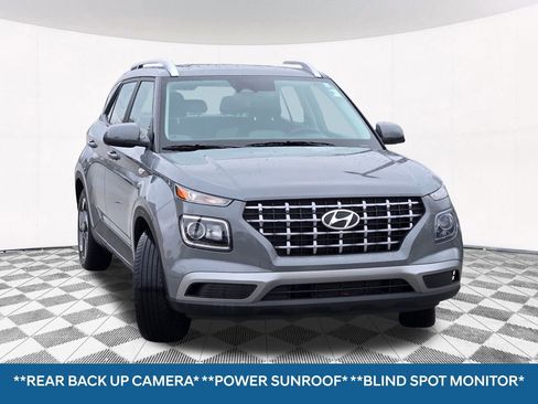 Certified 2023 Hyundai Venue SEL image 4