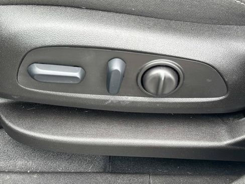 Used 2022 Chevrolet Equinox LT FWD image 8