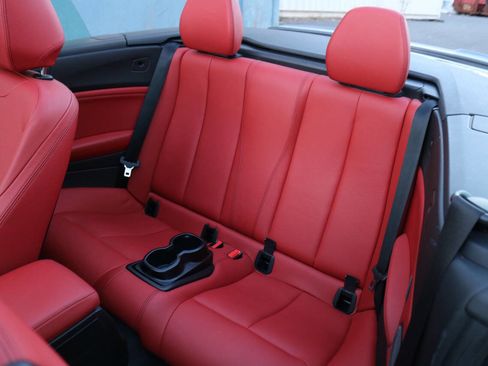 Used 2015 BMW M235i Convertible image 19