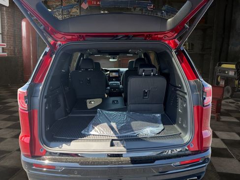 New 2026 GMC Acadia Denali Ultimate w/ LPO, Floor Liner Package AWD/4WD image 26