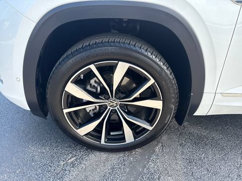 Used 2024 Volkswagen Atlas SEL Premium R-Line AWD/4WD image 26