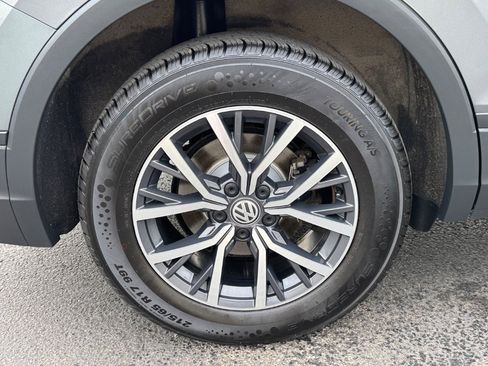 Used 2021 Volkswagen Tiguan S FWD image 11
