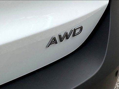 New 2026 Nissan Kicks SV w/ SV Premium Package image 9