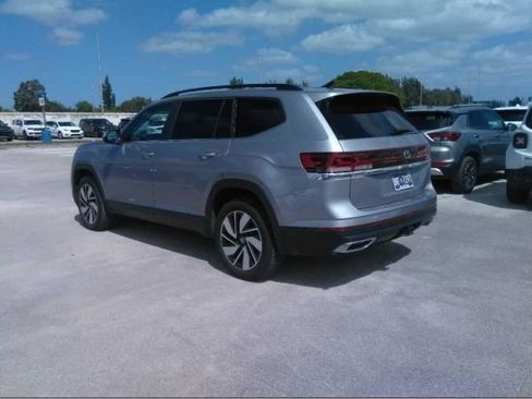 Used 2024 Volkswagen Atlas SE FWD image 7