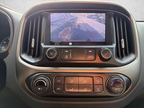 Used 2022 Chevrolet Colorado Z71 w/ Z71 Midnight Edition image 20