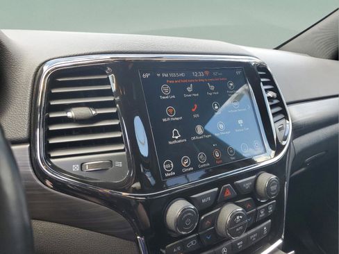 Certified 2021 Jeep Grand Cherokee Laredo X image 18