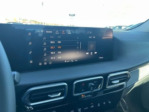 New 2026 Nissan Sentra SV w/ SV Convenience Package FWD image 19