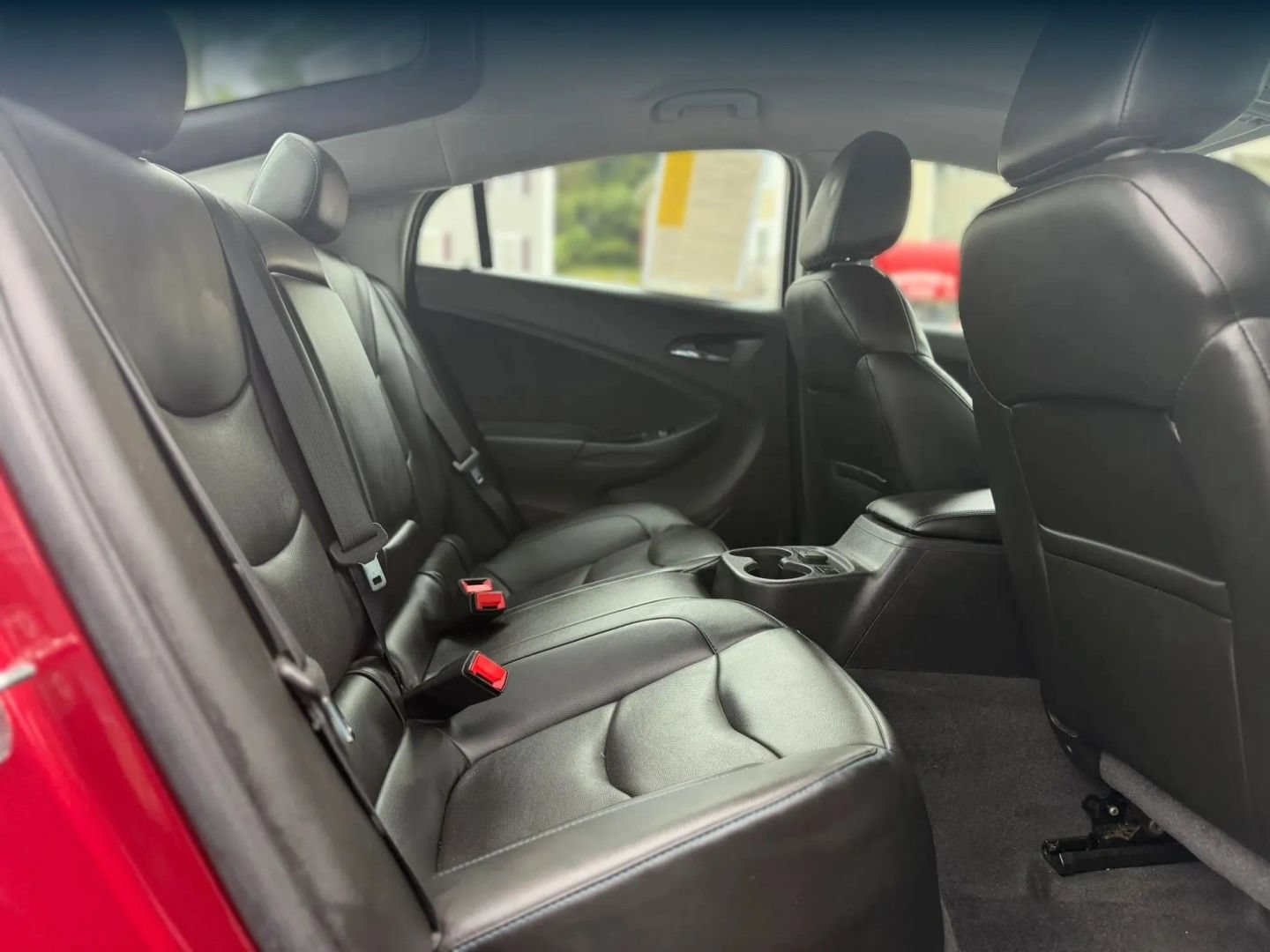 Used 2018 Chevrolet Volt Premier w/ Driver Confidence Package FWD image 36