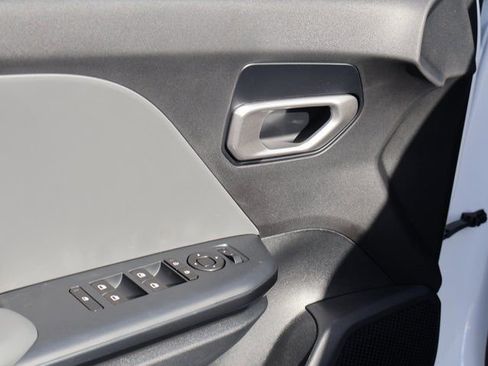 New 2025 Kia K4 LXS image 21