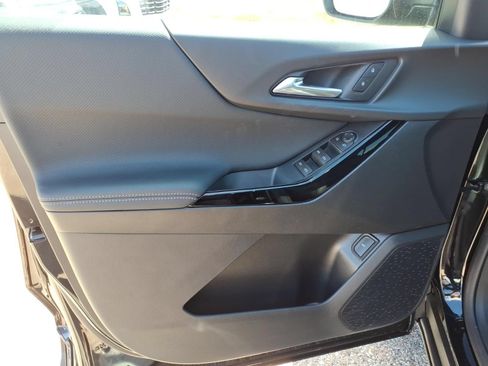 New 2026 Chevrolet Equinox LT w/ Convenience Package II FWD image 12
