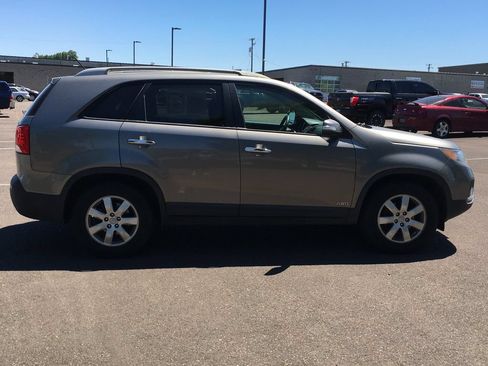 Used 2012 Kia Sorento LX w/ Third Row Pkg AWD/4WD image 7
