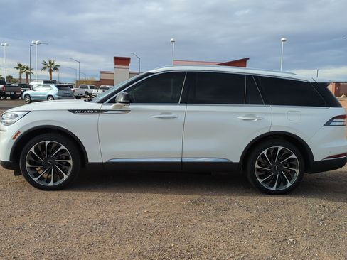 Used 2021 Lincoln Aviator Reserve w/ Equipment Group 202A image 7