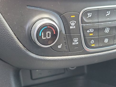 Used 2020 Chevrolet Equinox LT w/ Driver Convenience Package FWD image 30