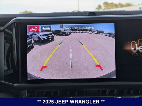 Used 2025 Jeep Wrangler Unlimited Sahara w/ Technology Group AWD/4WD image 26