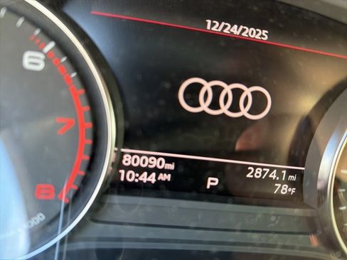 Used 2022 Audi Q5 2.0T Premium image 2