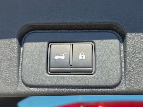 Used 2021 Nissan Rogue SV w/ Premium Package image 9