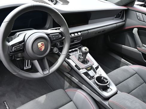 Certified 2026 Porsche 911 GT3 RWD image 21