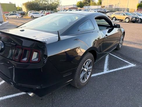 Used 2014 Ford Mustang Premium RWD image 7
