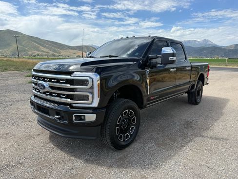 Used 2024 Ford F350 Platinum AWD/4WD image 3