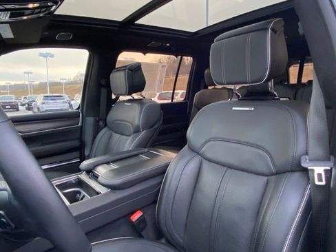 Used 2023 Jeep Grand Wagoneer Series II w/ Quick Order Packagew 28T image 14