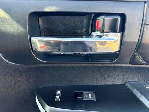 Used 2019 Toyota Tundra Platinum AWD/4WD image 46