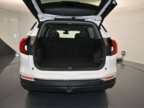 Used 2020 GMC Terrain SLT w/ Preferred Package FWD image 23