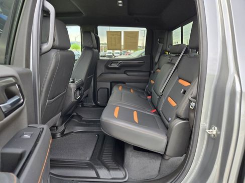 Used 2024 GMC Sierra 1500 AT4 w/ Technology Package image 28
