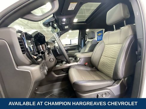 Used 2025 Chevrolet Silverado 1500 ZR2 w/ Technology Package AWD/4WD image 26