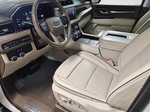 Used 2023 GMC Yukon Denali image 10